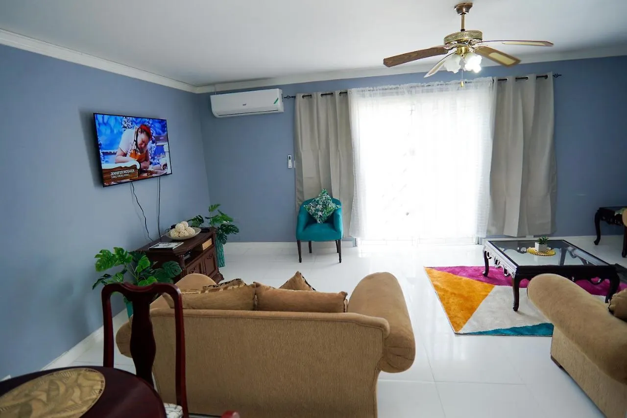 Lola'S Tropical Oasis Apartment Montego Bay
