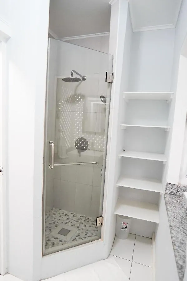 Lola'S Tropical Oasis Apartment Montego Bay Jamaica