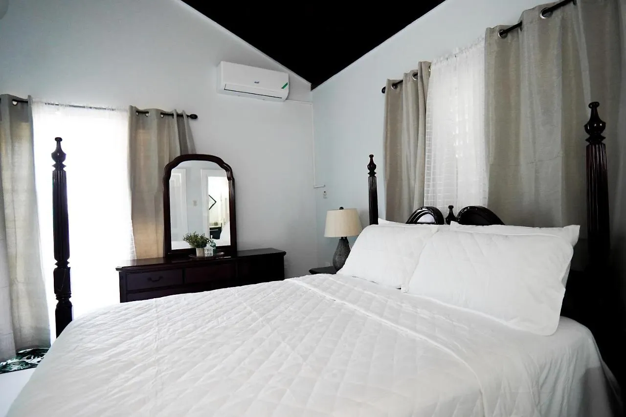 Lola'S Tropical Oasis Apartment Montego Bay